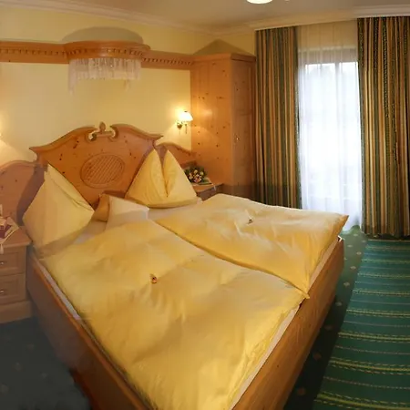 ゲストハウス Fruehstueckspension Sunnhaeusl ザンクト・ファイト・イム・ポンガウ